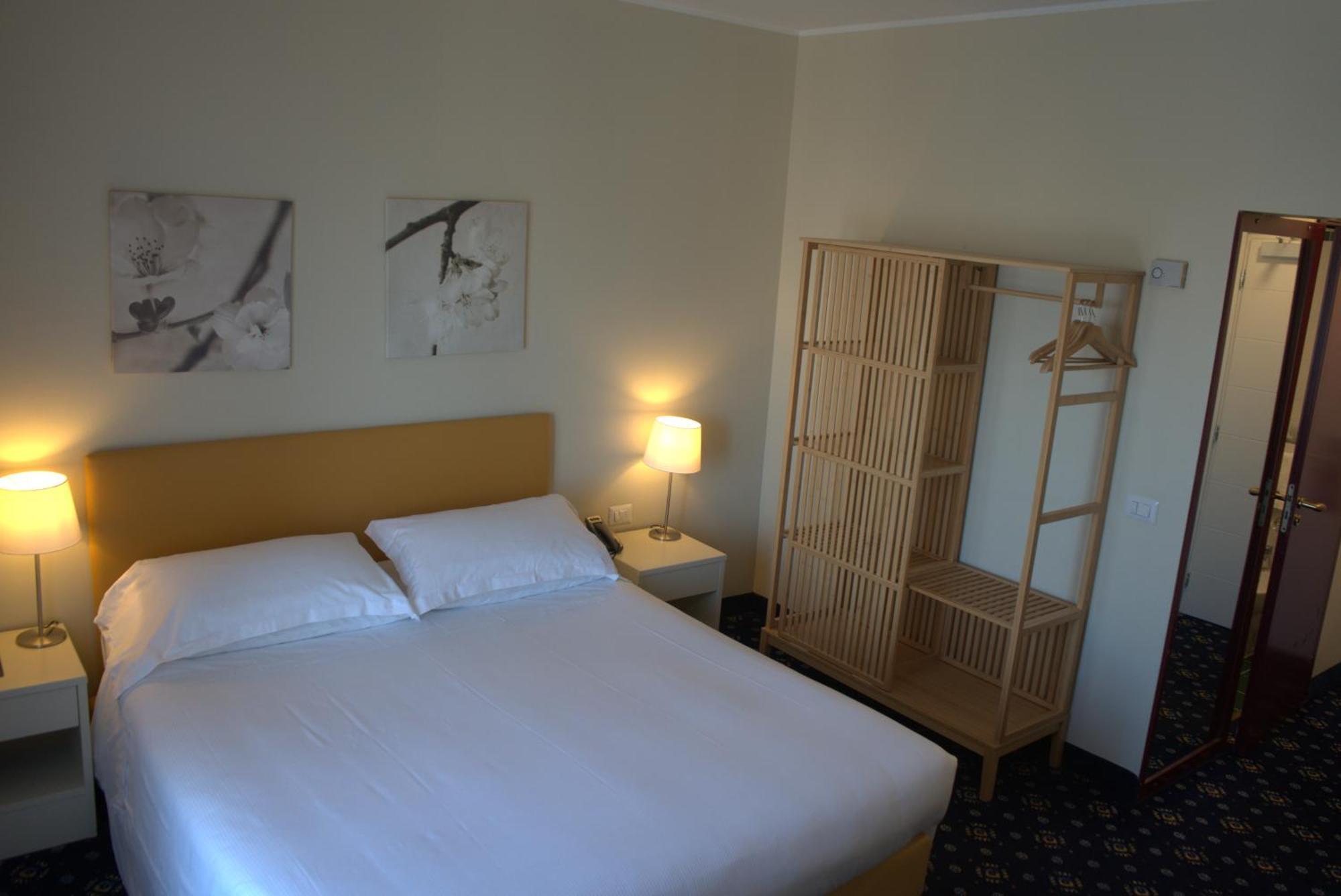 Standard Double Room City View,1716987288:JPEG